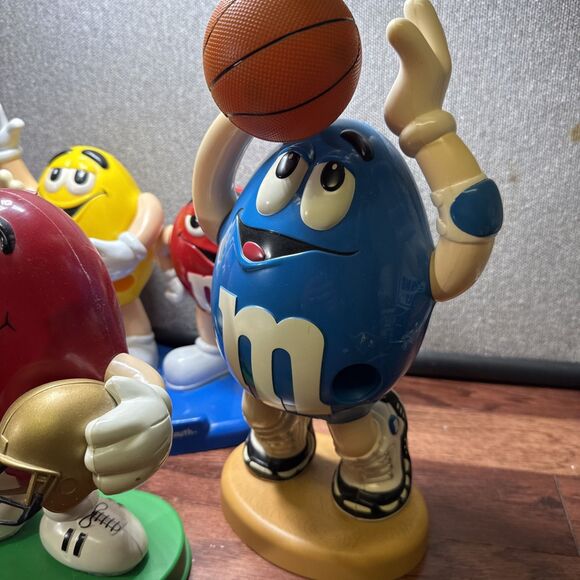 Lot Of 5 Vintage 90’s M&M Candy Dispensers-Baseball, Football, Basketball, Etc. - Picture 4 of 11